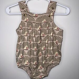 NWT Kate Quinn Kids Bodysuit - Taupe and Cream Sailboat Design